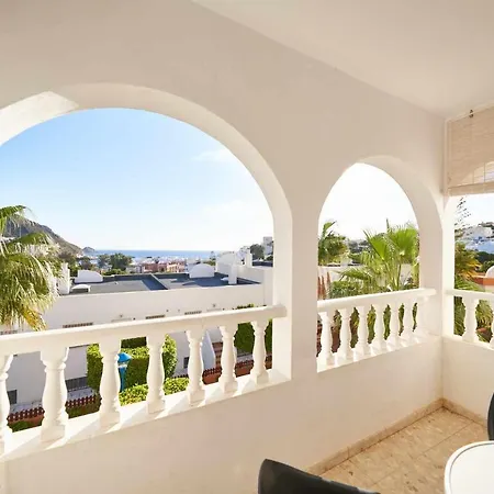 Apartamento Balcón De Piscina Parking