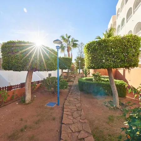 Balcón De Piscina Parking Apartamento